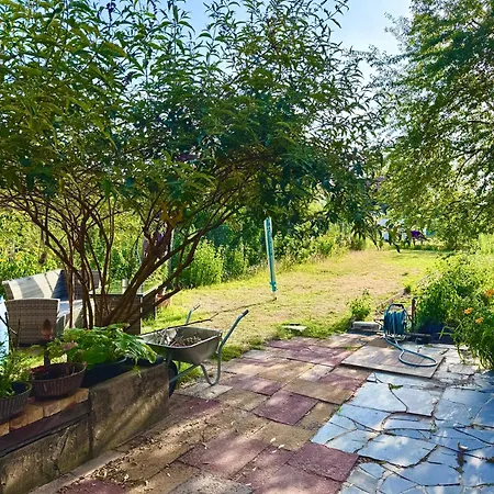 In Mit Garten Apartment *